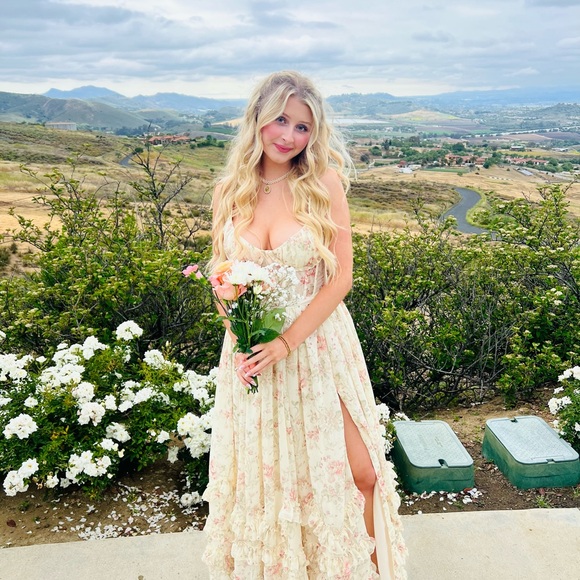 V. Chapman Floral Wedding Dress - Cream and Pink - Picture 4 of 4